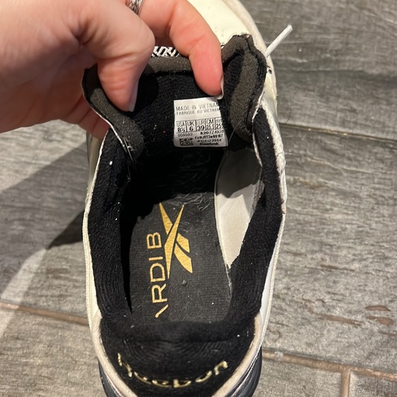 SOLD Cardi B platform Reeboks white - Picture 2 of 3